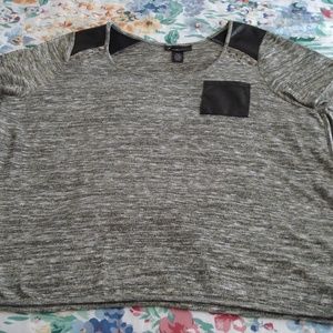 Lane Bryant Short Sleeve Top size 22/24 Black/Gray